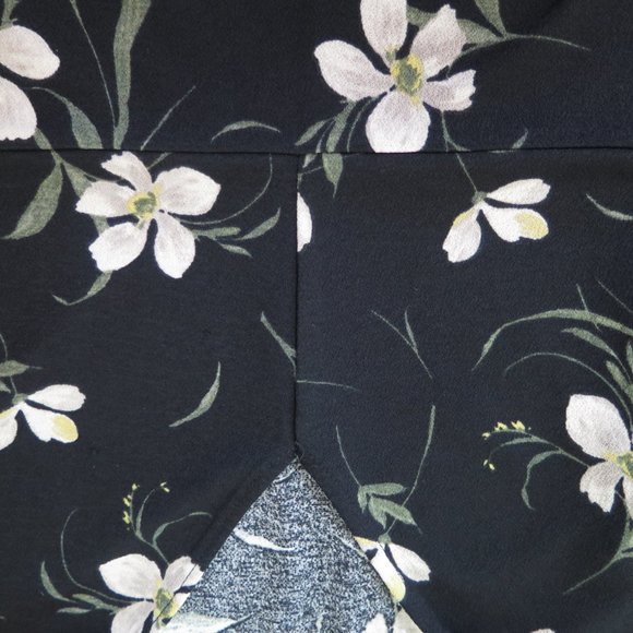 Dynamite Floral Black Pemplum Top - Picture 8 of 15